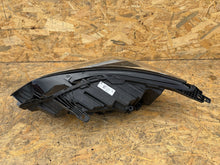 Laden Sie das Bild in den Galerie-Viewer, Frontscheinwerfer Opel Astra 39228806 Rechts Scheinwerfer Headlight SCH1262273793fy