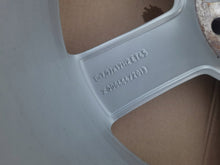 Laden Sie das Bild in den Galerie-Viewer, 1x Alufelge 17 Zoll 7.0" 5x112 45ET Glanz Graphit 81A601025 Audi Q2 Mg Rim Wheel FEL8432447683vi