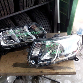 Frontscheinwerfer Renault Logan Sandero II Ein Satz Scheinwerfer Headlight SCH6150113831tm