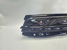 Laden Sie das Bild in den Galerie-Viewer, Frontscheinwerfer VW Touareg 761941081A 1EX013143 LED Links Headlight