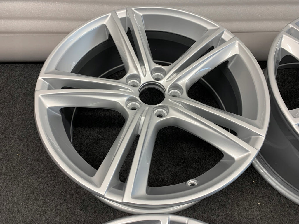 4x Alufelge 18 Zoll 8.0" 5x108 42ET Glanz Schwarz Volvo V60 S60 Rim Wheel FEL9968053541sz