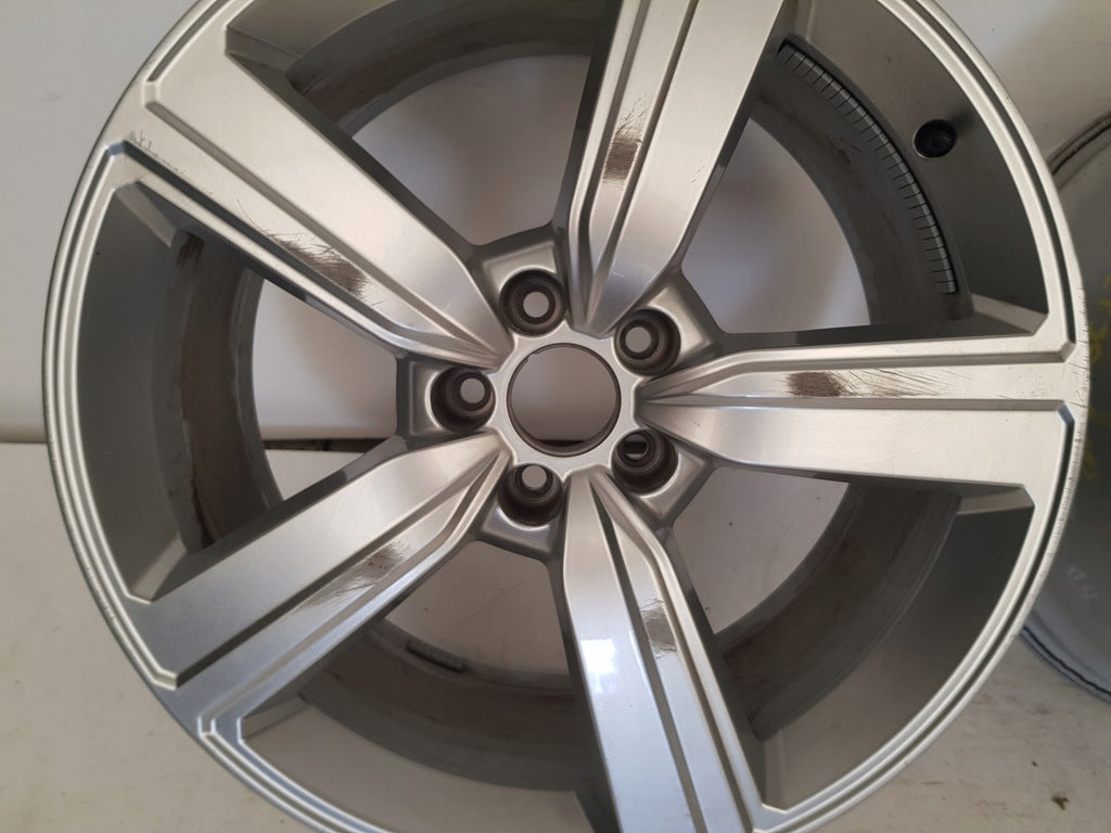 1x Alufelge 20 Zoll 9.0" 5x112 38ET Glanz Silber 4KE601025 Audi E Tron Rim Wheel FEL7640265324qv