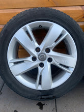 Laden Sie das Bild in den Galerie-Viewer, 1x Alufelge 17 Zoll 7.0&quot; 5x115 44ET Opel Astra J Rim Wheel