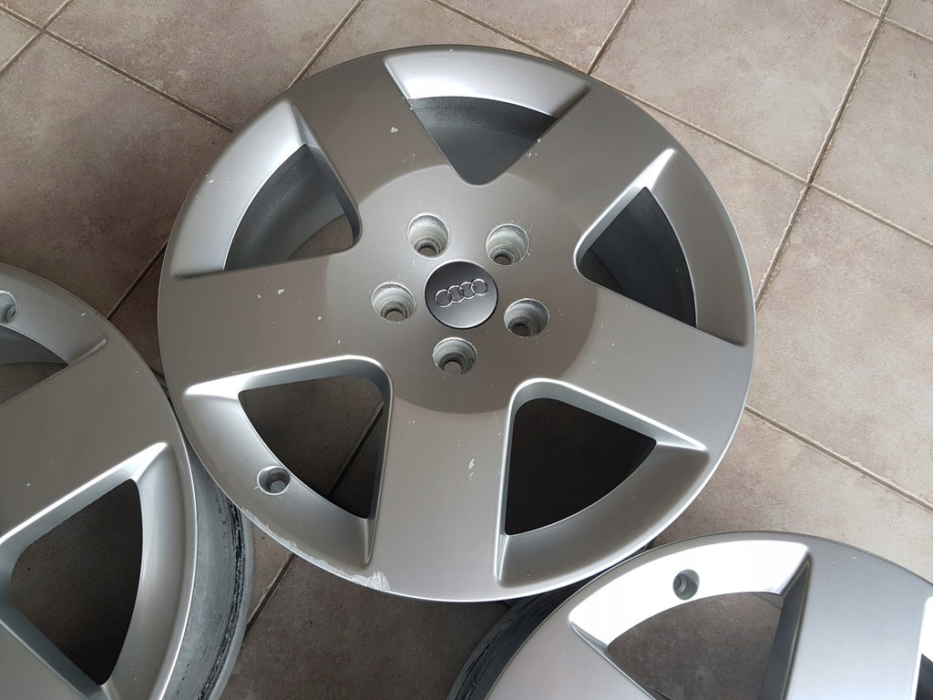 4x Alufelge 17 Zoll 7.5" 5x112 56ET Glanz Silber 8P0601025 Audi A3 Rim Wheel