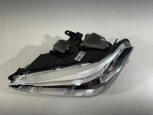 Laden Sie das Bild in den Galerie-Viewer, Frontscheinwerfer BMW X1 7495003-03 LED Links Scheinwerfer Headlight SCH2346589423mb