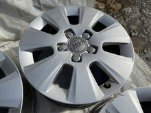 Laden Sie das Bild in den Galerie-Viewer, 4x Alufelge 15 Zoll 6.0" 5x112 47ET Glanz Silber 8P0601025BP Audi Rim Wheel FEL9313292265bj