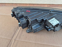 Laden Sie das Bild in den Galerie-Viewer, Frontscheinwerfer Skoda Octavia IV 5E4941015 Links Scheinwerfer Headlight SCH1154321791pr