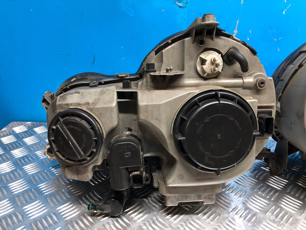 Frontscheinwerfer Mercedes-Benz W210 Ein Satz Scheinwerfer Headlight SCH7530290587yg