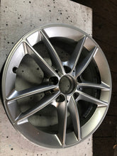 Laden Sie das Bild in den Galerie-Viewer, 1x Alufelge 16 Zoll 6.5&quot; 5x112 44ET A1774010100 Mercedes-Benz Rim Wheel