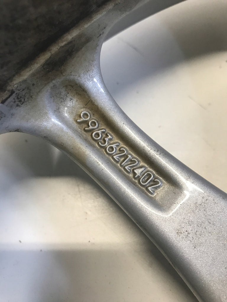 1x Alufelge 17 Zoll 7.0" 5x130 50ET Matt Silber 99636212402 Porsche Rim Wheel FEL5098695303za