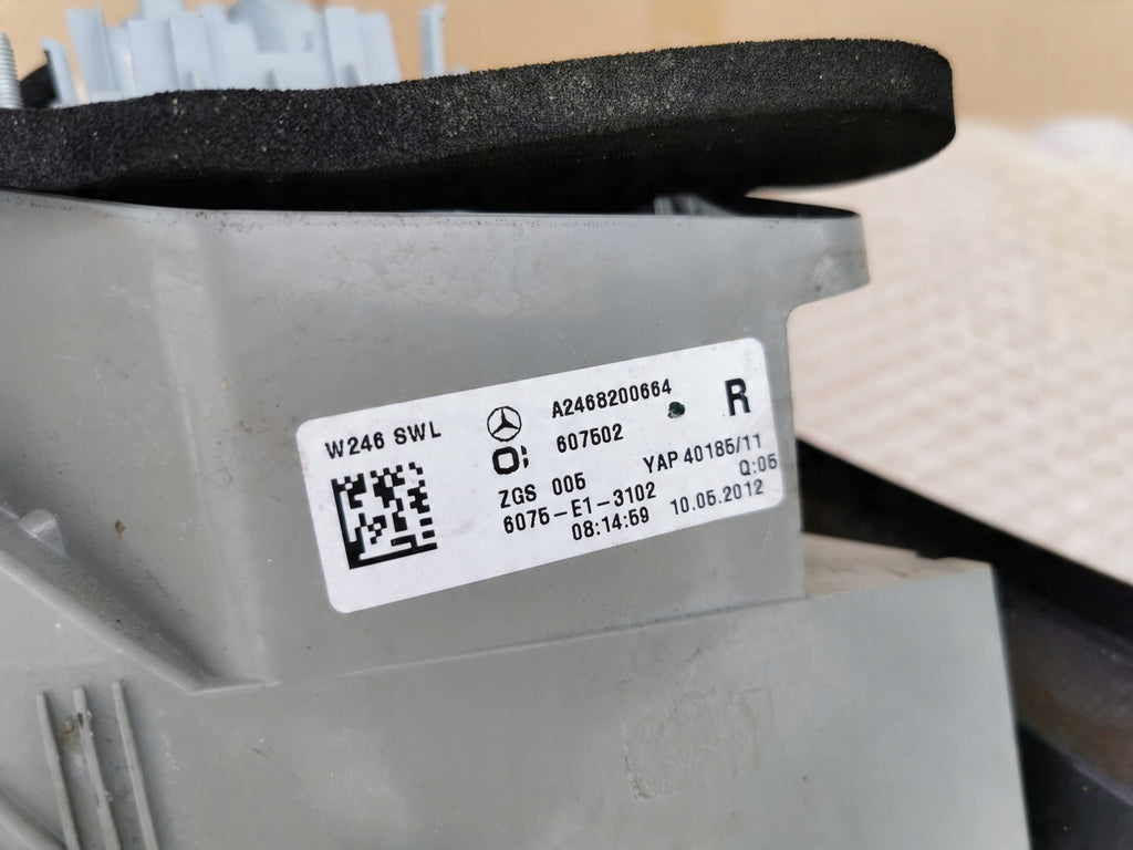 Rückleuchte Mercedes-Benz W246 A2468200664 Rechts Rearlight