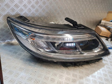 Load image into Gallery viewer, Frontscheinwerfer Kia Sorento II 92102-2P630 Xenon Rechts Scheinwerfer Headlight