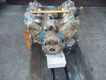 Laden Sie das Bild in den Galerie-Viewer, Motor Chevrolet Gmc Silverado L83 5.3 360PS 265kW 121TKm 2014 Benzin Unkomplett MOT7495988426yw