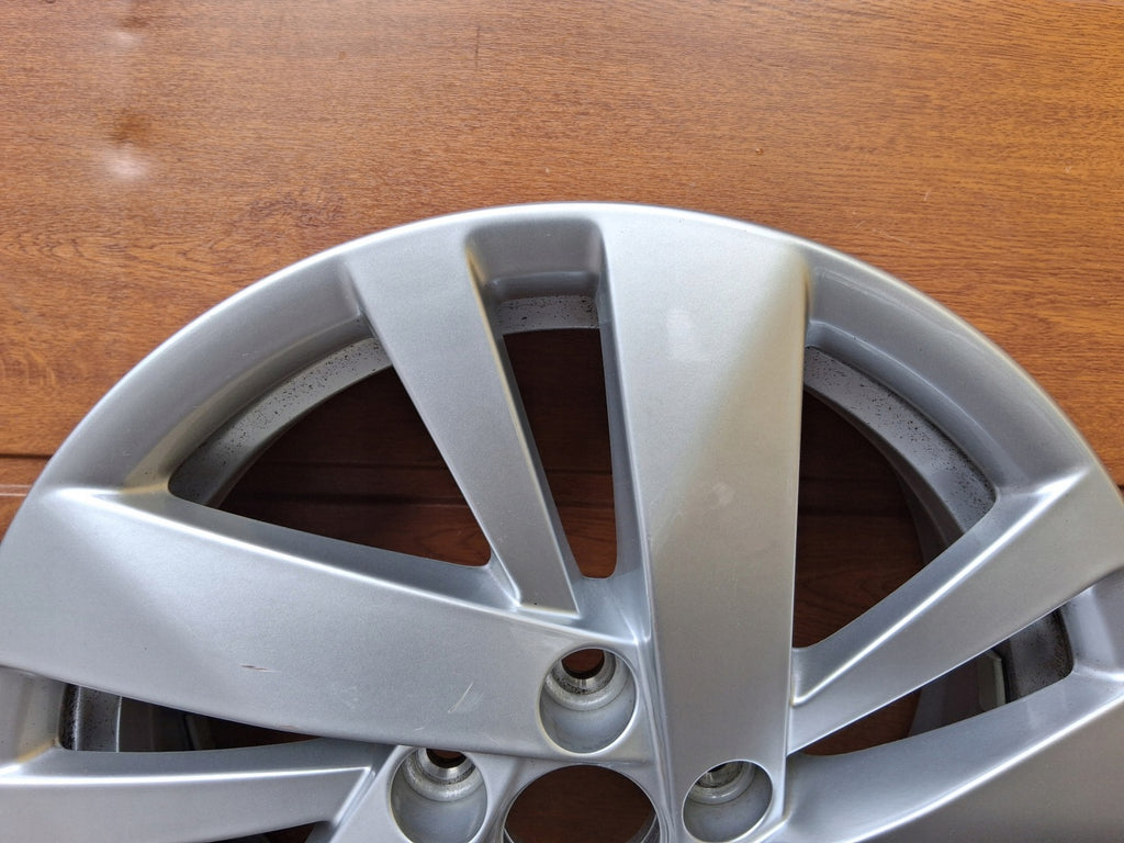 1x Alufelge 15 Zoll 5.5" 5x100 40ET Glanz Silber 2G0601025BB VW Polo Rim Wheel FEL8481730691hd