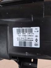 Laden Sie das Bild in den Galerie-Viewer, Frontscheinwerfer Renault Clio IV Links Scheinwerfer Headlight SCH4720966673vp
