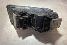 Laden Sie das Bild in den Galerie-Viewer, Frontscheinwerfer Audi A8 158153-00LI Links Scheinwerfer Headlight SCH6021129108th