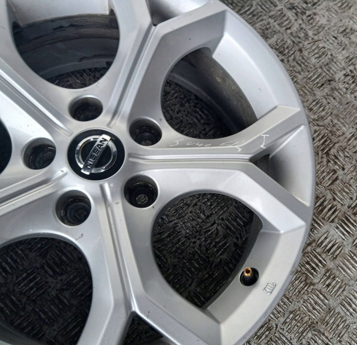 1x Alufelge 17 Zoll 403006PA1A Nissan Juke Rim Wheel FEL4451414191ps