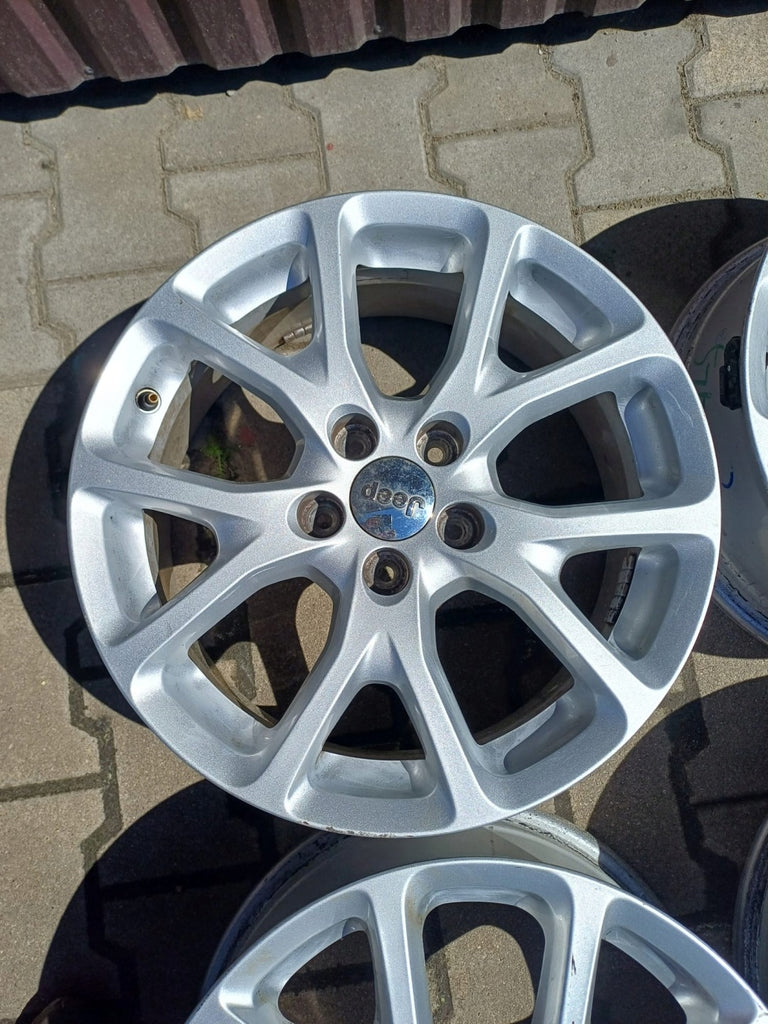 4x Alufelge 17 Zoll 7.0" 5x110 41ET Jeep Renegade Cherokee I Rim Wheel FEL9492936087xe