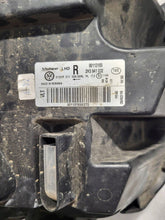 Laden Sie das Bild in den Galerie-Viewer, Frontscheinwerfer VW Amarok 2H3941032 Xenon Rechts Scheinwerfer Headlight SCH4318585699fz