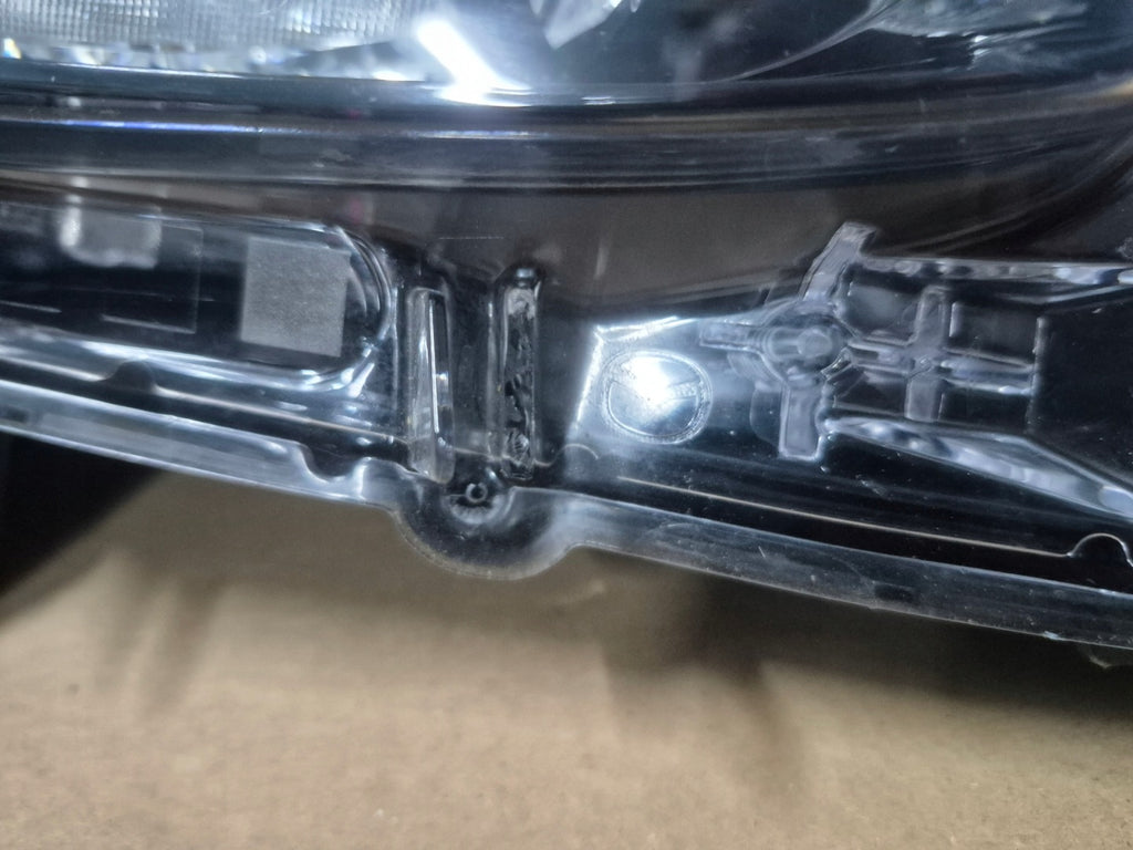 Frontscheinwerfer Mazda II D09K-51030 Rechts Scheinwerfer Headlight SCH7316106014ff