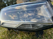 Laden Sie das Bild in den Galerie-Viewer, Frontscheinwerfer Audi Q2 81A941012C LED Rechts Scheinwerfer Headlight SCH6785065506ow