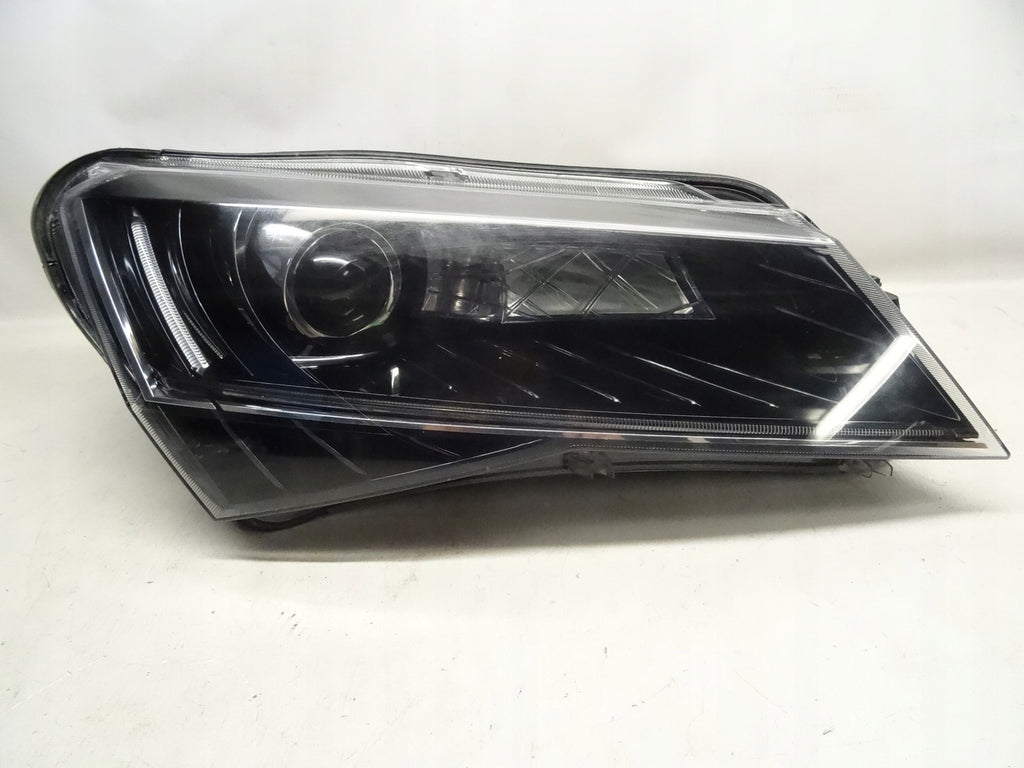 Frontscheinwerfer Skoda Superb III 3V1941016A Xenon Rechts Headlight