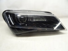Laden Sie das Bild in den Galerie-Viewer, Frontscheinwerfer Skoda Superb III 3V1941016A Xenon Rechts Headlight