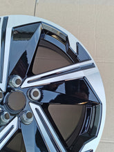 Laden Sie das Bild in den Galerie-Viewer, 1x Alufelge 18 Zoll 7.0&quot; 5x114.3 38ET 4250G472 Mitsubishi Eclipse Cross