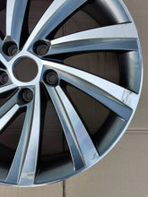 Laden Sie das Bild in den Galerie-Viewer, 1x Alufelge 18 Zoll 5E3601025H Skoda Octavia 5e3 Iv Rim Wheel FEL9709041580qn