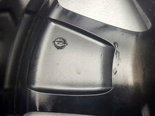 Laden Sie das Bild in den Galerie-Viewer, 1x Alufelge 17 Zoll 7.5" 5x108 44ET Glanz Silber 9847065380 Opel Astra L 308 Iii FEL2702260234lv