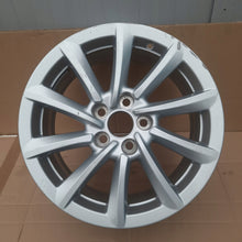 Laden Sie das Bild in den Galerie-Viewer, 1x Alufelge 17 Zoll 7.5&quot; 5x114.3 45ET Toyota Camry Rim Wheel