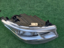 Laden Sie das Bild in den Galerie-Viewer, Frontscheinwerfer Mercedes-Benz Sprinter A9109060100 Rechts Headlight