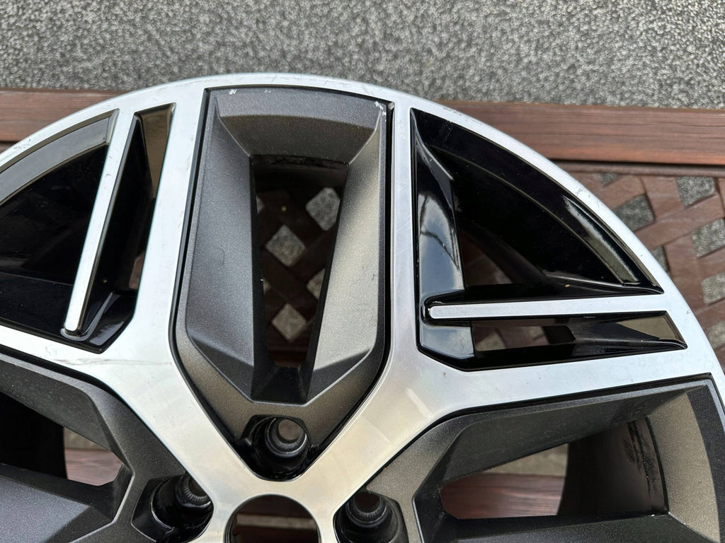 1x Alufelge 19 Zoll 8.0" 5x112 45ET Glanz Schwarz 575601025H Seat Ateca FEL7874236393wl