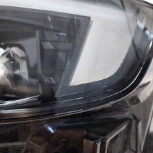 Laden Sie das Bild in den Galerie-Viewer, Frontscheinwerfer Opel Mokka 9834016880 LED Ein Stück (Rechts oder Links)