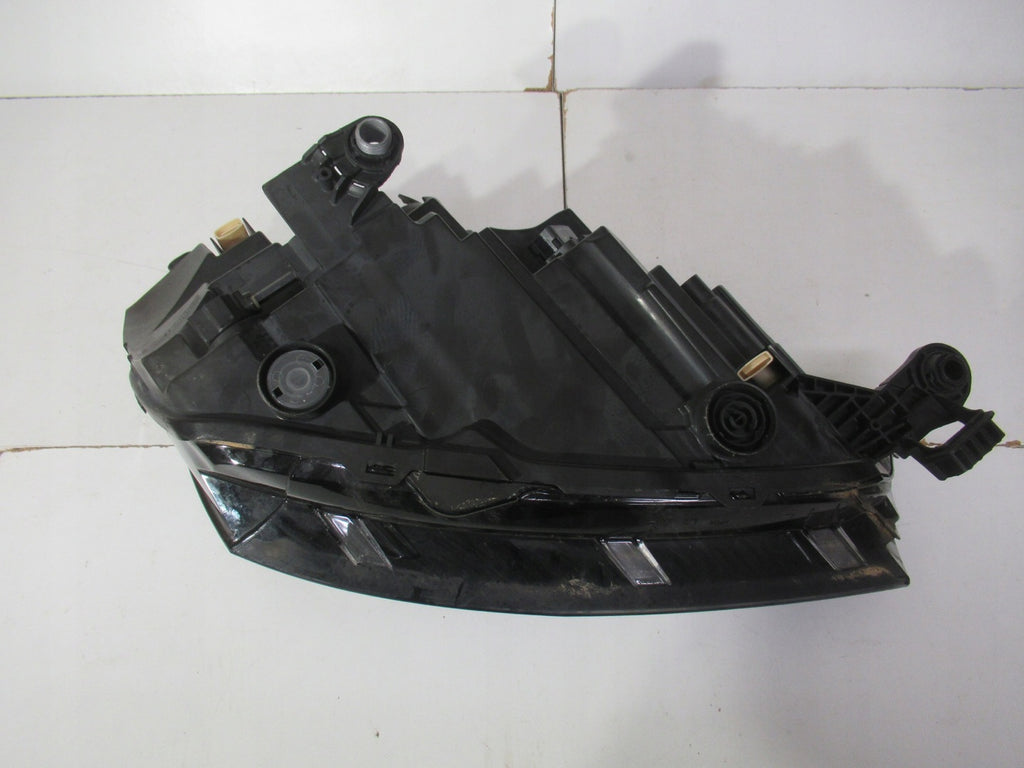 Frontscheinwerfer Skoda Fabia I 6VB941015 LED Ein Stück (Rechts oder Links)