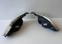 Load image into Gallery viewer, Frontscheinwerfer Opel Corsa D 13186381 13186382 Ein Satz Scheinwerfer Headlight SCH9541568325dn