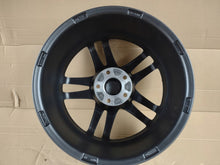 Laden Sie das Bild in den Galerie-Viewer, 1x Alufelge 17 Zoll 7.5" 5x112 36ET Rim Wheel FEL4596103551uq