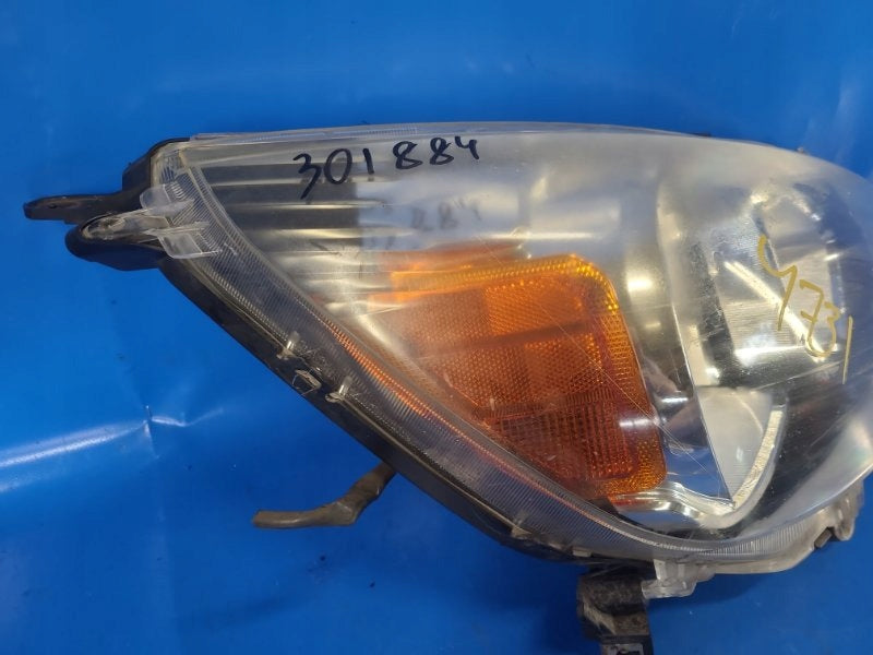 Frontscheinwerfer Mitsubishi Mirage 8301C694 Rechts Scheinwerfer Headlight
