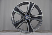 Laden Sie das Bild in den Galerie-Viewer, 4x Alufelge 17 Zoll 7.0" 5x112 48ET Glanz Grau A2054010800 Mercedes-Benz A205 Mg FEL5280959148wt