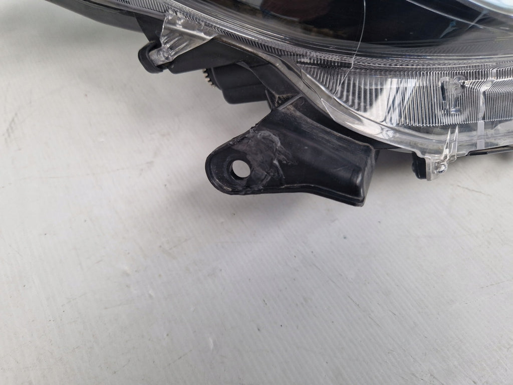 Frontscheinwerfer Toyota Yaris LED Rechts Scheinwerfer Headlight