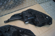 Laden Sie das Bild in den Galerie-Viewer, Frontscheinwerfer Kia Ceed 92101J7500 Ein Stück (Rechts oder Links) Headlight