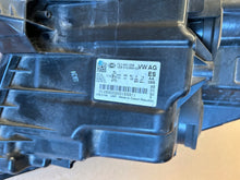 Load image into Gallery viewer, Frontscheinwerfer Man Tge Crafter 7C1941006 Rechts Scheinwerfer Headlight SCH9490597396hn