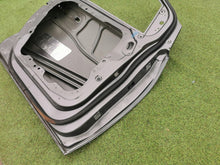 Laden Sie das Bild in den Galerie-Viewer, Tür Mercedes-Benz W247 X247 A2477221300 A2477229301 Vorne Links Zum Streichen