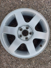 Load image into Gallery viewer, 1x Alufelge 15 Zoll 6.0" 5x100 38ET Glanz Silber 8L0601025F Audi A3 Rim Wheel FEL3862776972hi