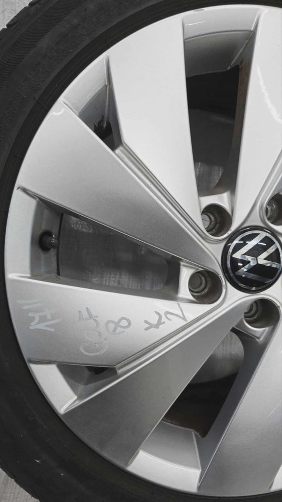 1x Alufelge 17 Zoll 6.5" 5x112 VW Golf VIII I Rim Wheel FEL3704568144cl