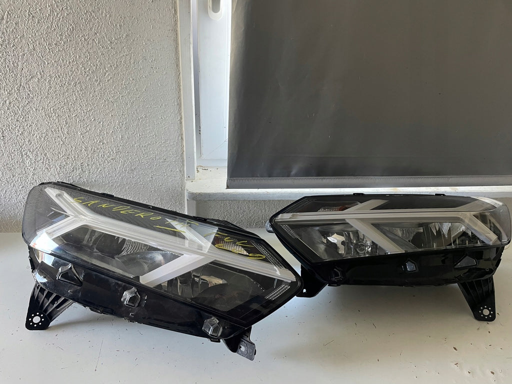 Frontscheinwerfer Dacia Sandero III Jogger 260602561R 260107920R LED Ein Satz