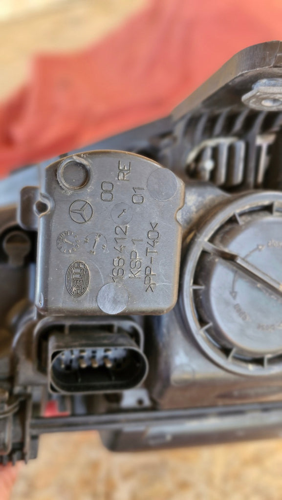 Frontscheinwerfer Mercedes-Benz W212 A2128205861 Xenon Rechts Headlight SCH7846848735fw