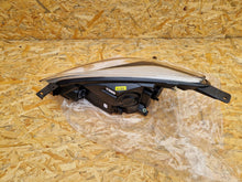 Laden Sie das Bild in den Galerie-Viewer, Frontscheinwerfer Ford Fiesta I H1BB-13W029-AK Rechts Scheinwerfer Headlight SCH3192219600dq