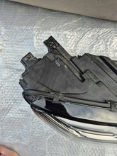 Laden Sie das Bild in den Galerie-Viewer, Frontscheinwerfer Audi A4 B9 8W0941034D Rechts Scheinwerfer Headlight SCH5883150588zy