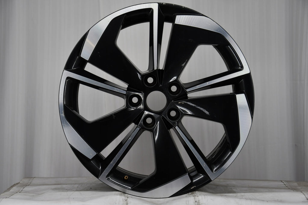 1x Alufelge 18 Zoll 7.5" 5x112 48ET Glanz 53601025 Skoda Octavia 5e3 Iv FEL4916167171im